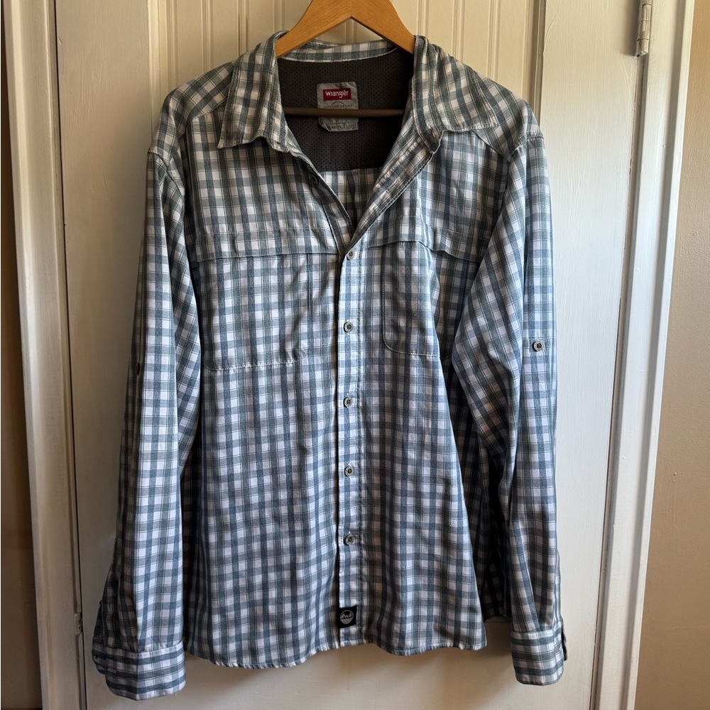 Wrangler Outdoor Breathable Mesh Gray Plaid Button-Up Shirt